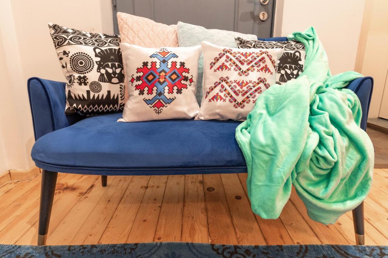 Vintage Bohemian Paradise With Xbox Series X For Big Groups *